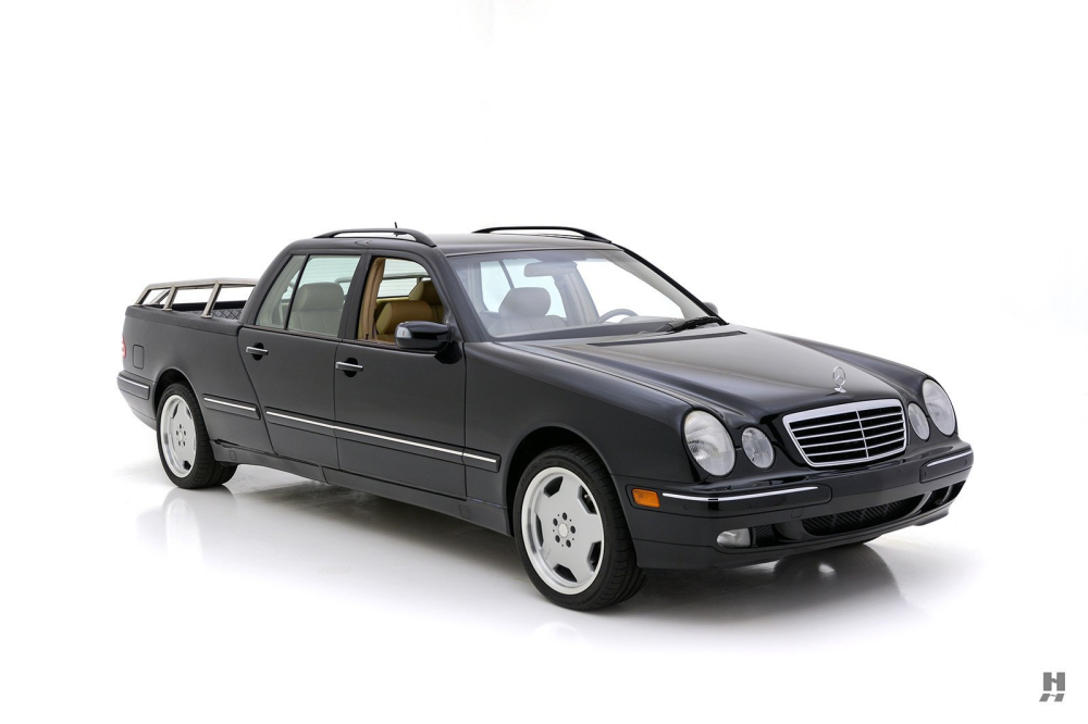 Đầu xe chẳng kh&aacute;c g&igrave; Mercedes-Benz E-Class W210 nguy&ecirc;n bản