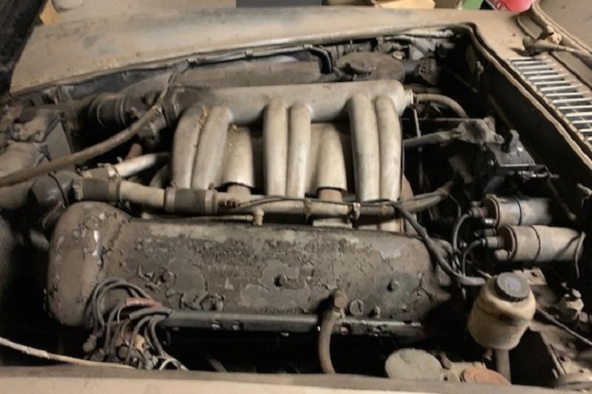 Hiện chưa rõ tình trạng của động cơ trên chiếc Mercedes-Benz 300 SL Roadster