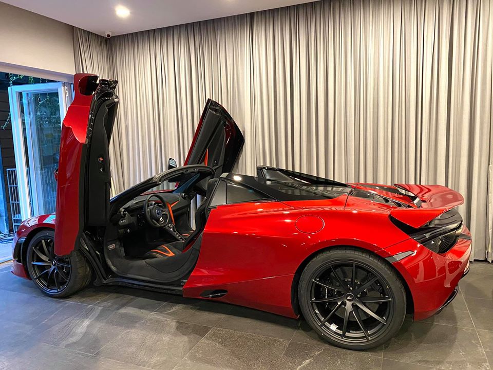 Vẻ đẹp của siêu xe mui trần McLaren 720S Spider màu đỏ Memphis độc nhất Việt Nam Vẻ đẹp của siêu xe mui trần McLaren 720S Spider màu đỏ Memphis độc nhất Việt Nam