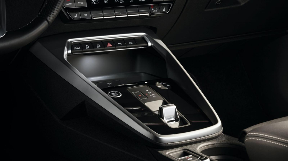 Cụm điều khiển trung tâm của Audi A3 Sedan 2021