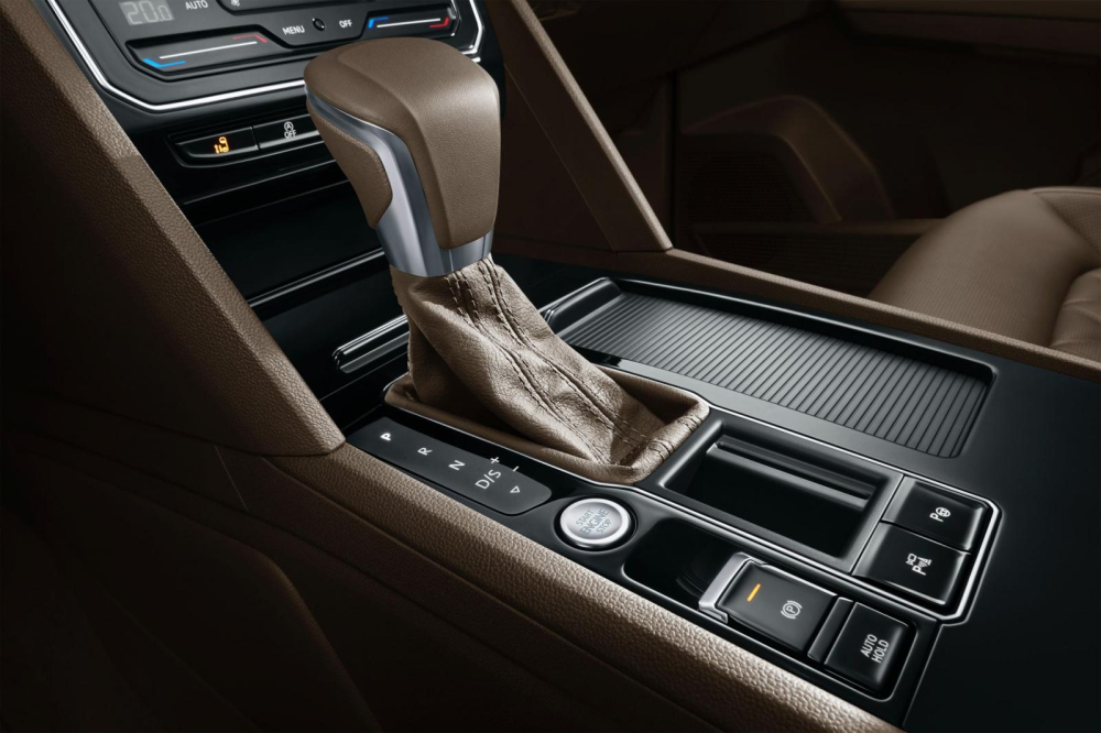 Volkswagen Viloran 2020 có 2 tùy chọn động cơ xăng