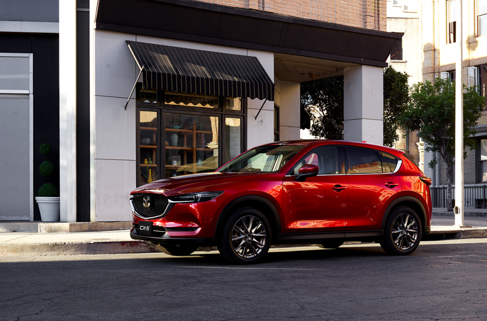 Mazda CX-5 cũng được giảm giá tới 85 triệu đồng.