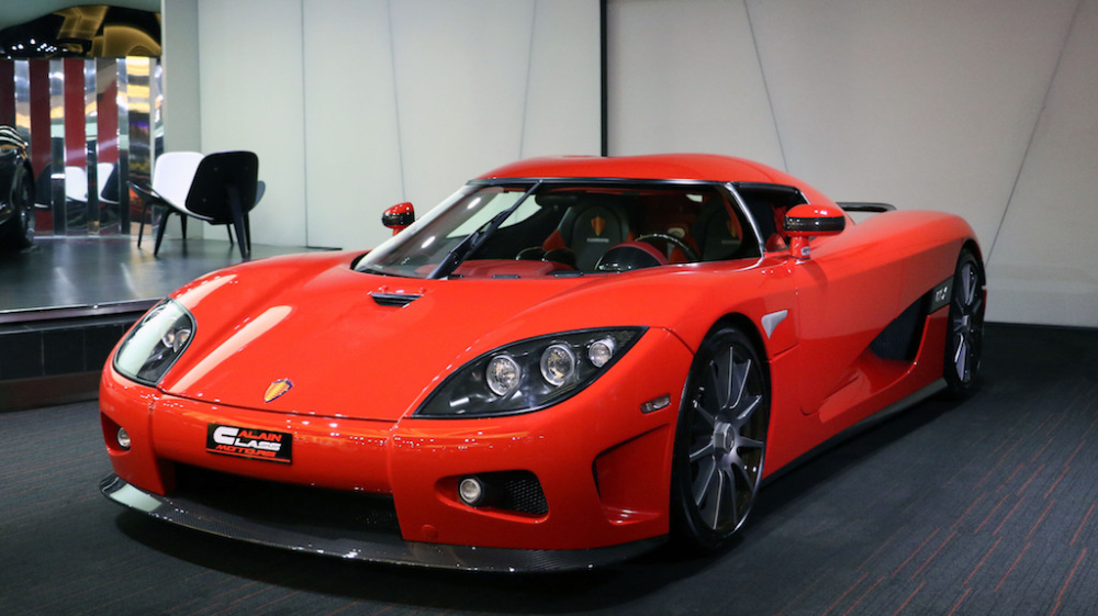 Koenigsegg CCX có tuổi đời đã hơn 14 năm, điều này đồng nghĩa việc nhập xe về Việt Nam là khó khả thi vì luật xe cũ.