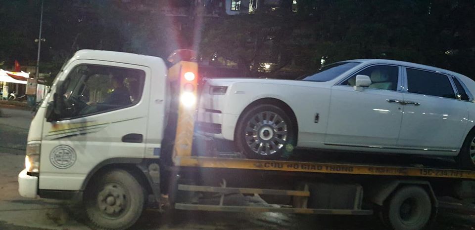 Vẫn chưa r&otilde; chiếc Rolls-Royce Phantom Tranquillity n&agrave;y thuộc diện ch&iacute;nh h&atilde;ng hay nhập khẩu tư nh&acirc;n 