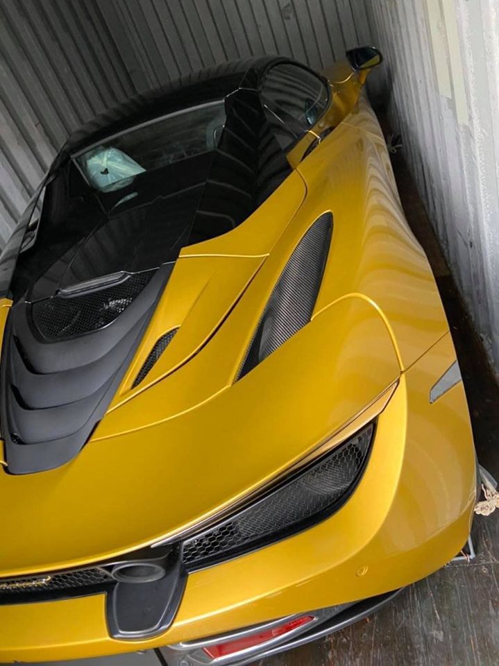 Xe thuộc phiên bản cao cấp nhất McLaren 720S Spider Performance