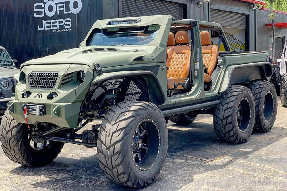 SoFlo E 6x6 là một phương tiện 6 bánh cực khủng chế tạo từ Jeep Wrangler SoFlo E 6x6 là một phương tiện 6 bánh cực khủng chế tạo từ Jeep Wrangler