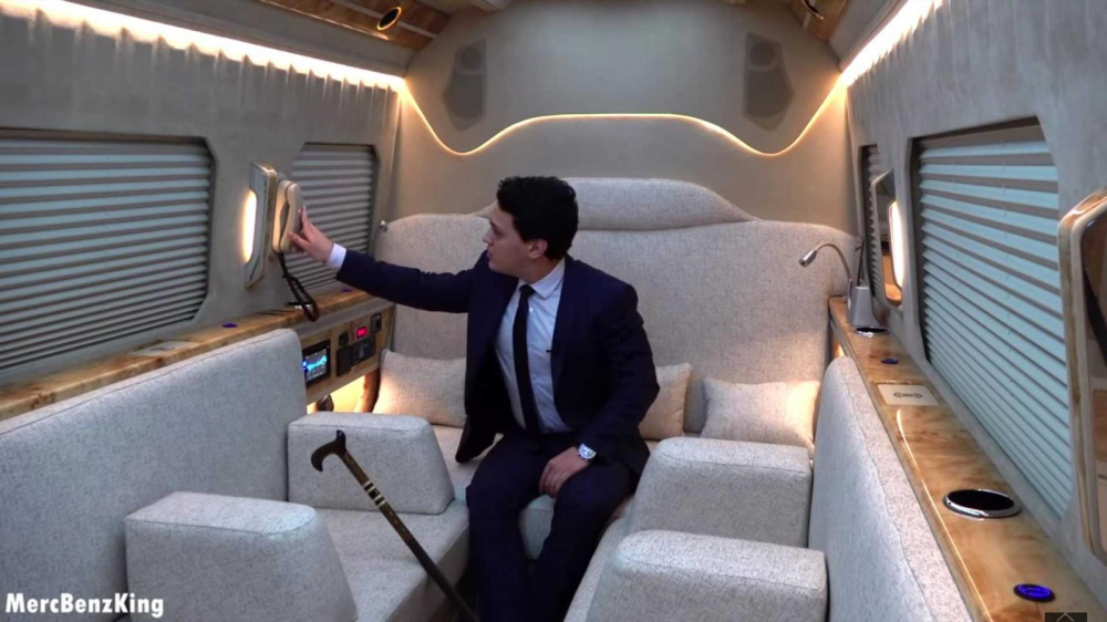 Kh&ocirc;ng gian h&agrave;nh kh&aacute;ch của Klassen King Van 2020 đủ sức&nbsp;l&agrave;m người d&ugrave;ng cho&aacute;ng ngợp
