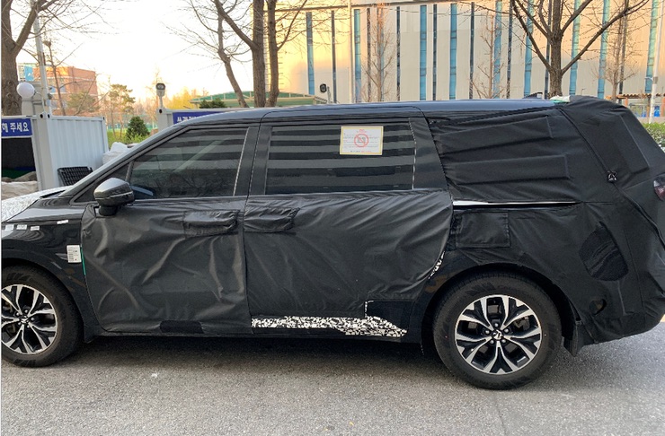 Kia Sedona 2021 hứa hẹn tăng kích thước so với thế hệ cũ