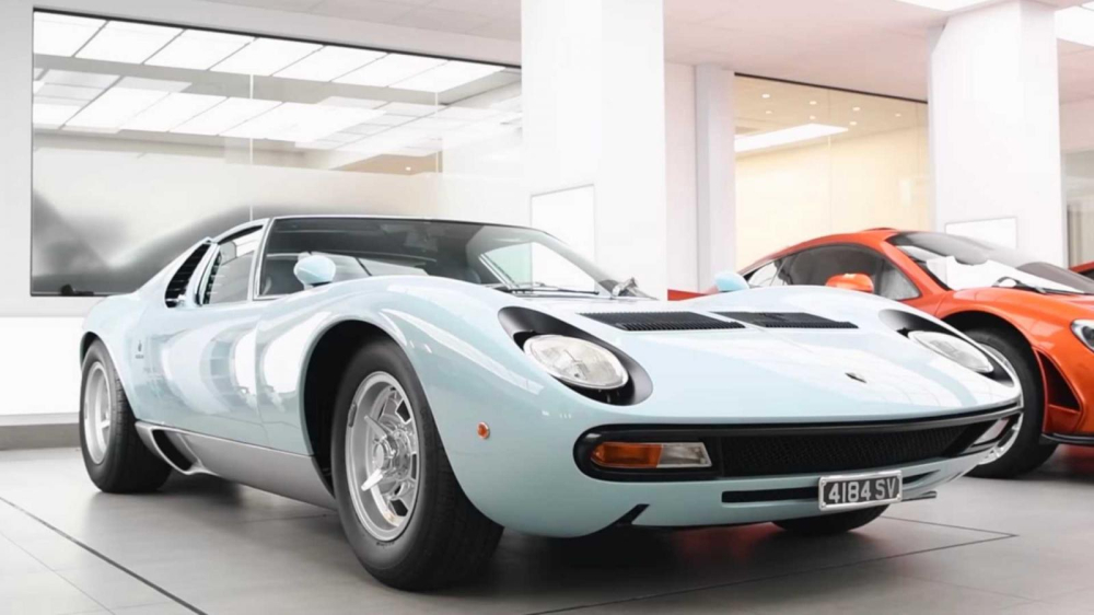 Chiếc si&ecirc;u xe Lamborghini Miura SV m&agrave;u xanh nhạt tuyệt đẹp