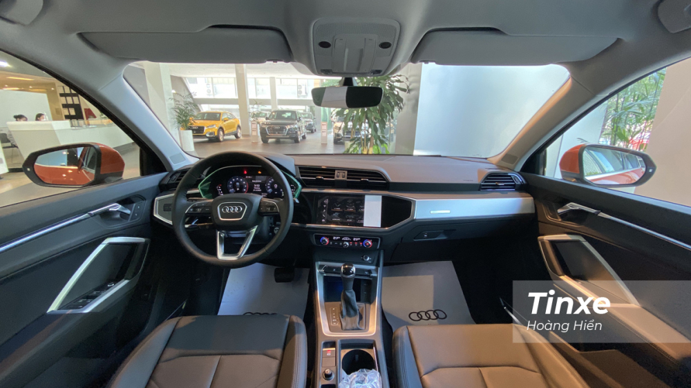 Tổng quan thiết kế nội thất của Audi Q3 2020 l&agrave; sự hiện đại, c&aacute; t&iacute;nh v&agrave; đơn giản.