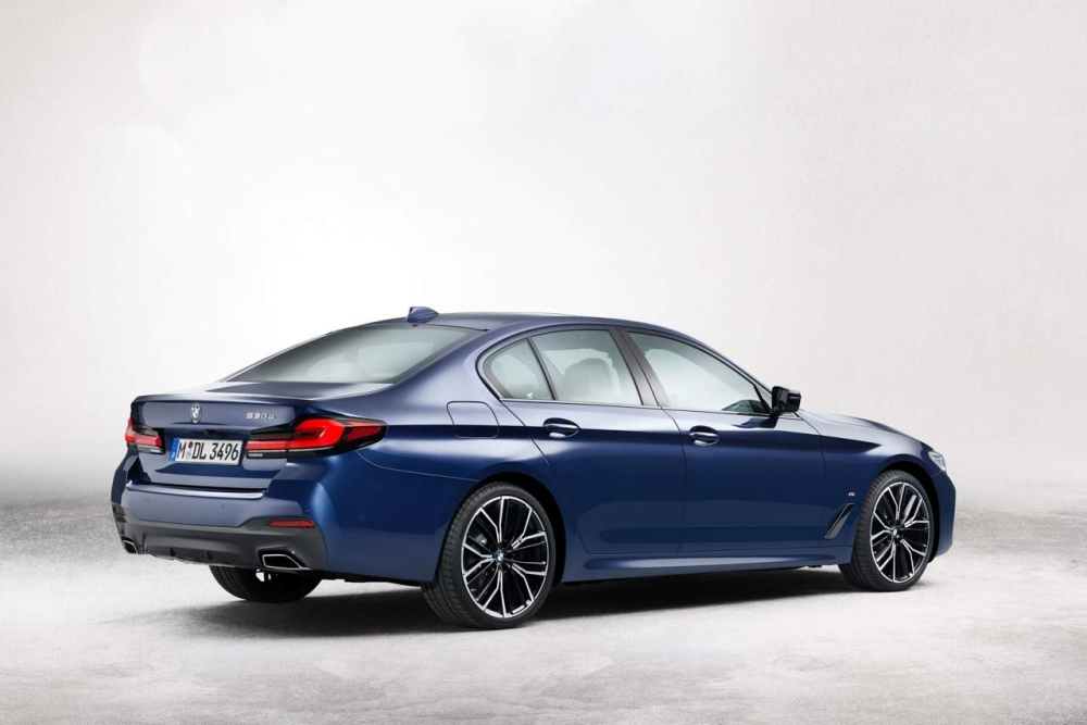 Thiết kế đằng sau của BMW 5-Series 2021