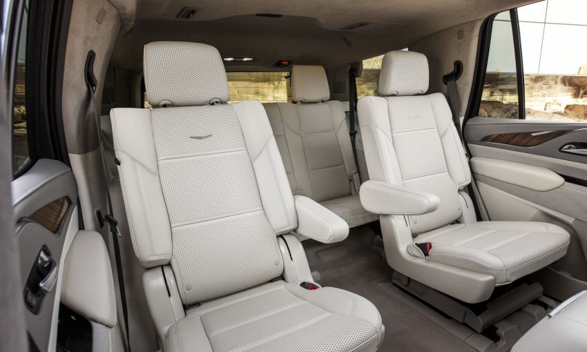 2 hàng ghế sau của Cadillac Escalade ESV 2021 2 hàng ghế sau của Cadillac Escalade ESV 2021