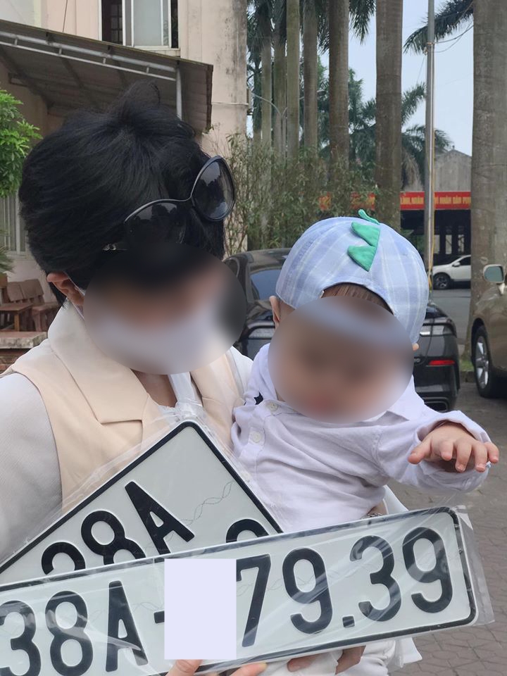 Đ&acirc;y l&agrave; th&agrave;nh quả m&agrave; cậu b&eacute; c&oacute; b&agrave;n tay v&agrave;ng mang về cho bố mẹ để gắn v&agrave;o xe Honda CR-V đời 2020