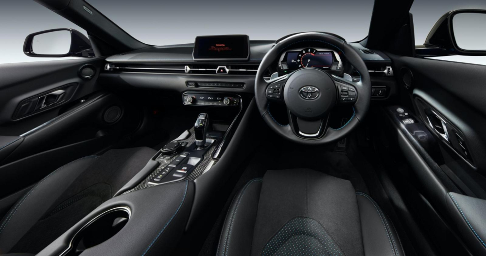 Nội thất b&ecirc;n trong Toyota GR Supra RZ Horizon Blue Edition 2021