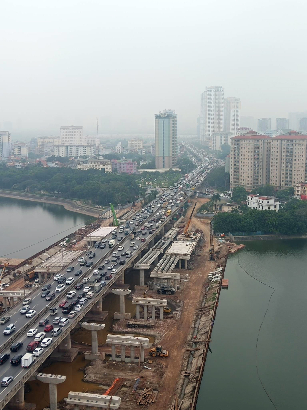 Đường vành đai 3 trên cao gặp hiện tượng tắc đường từ sáng.