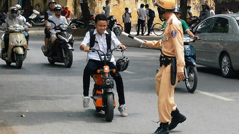 Đề xuất mới yêu cầu người điều khiển xe máy điện cũng cần phải có bằng lái xe