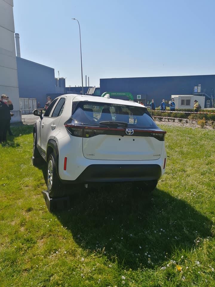 Toyota Yaris Cross 2021 nhìn từ phía sau