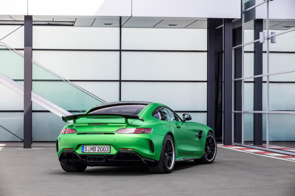 Thiết kế phần đuôi xe của Mercedes-AMG GT R 2020