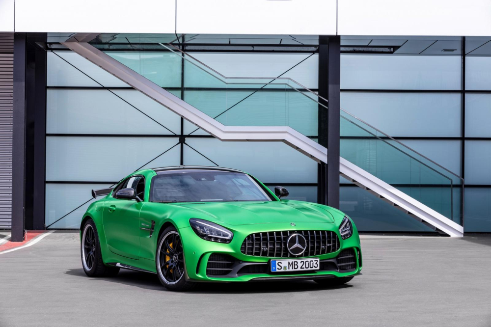 Mercedes-AMG GT R 2020 được phân phối với mức giá 11,59 tỷ đồng
