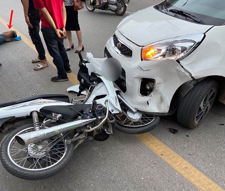 Thiệt hại của xe m&aacute;y v&agrave; Kia Morning