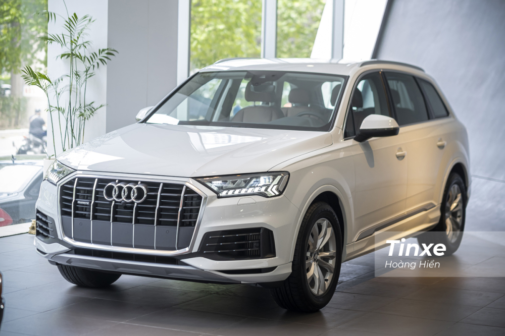 Audi Q7 c&oacute; thiết kế mới mang lại cảm gi&aacute;c mới mẻ hơn cho mẫu SUV hạng sang n&agrave;y,