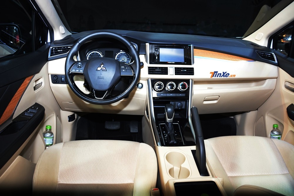 Nội thất của Mitsubishi Xpander AT
