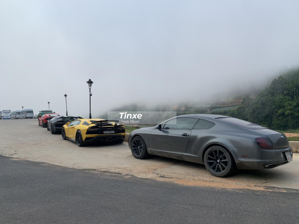 Bentley Continental Supersports c&ugrave;ng 2 chiếc si&ecirc;u xe Lamborghini Aventador của c&aacute;c th&agrave;nh vi&ecirc;n đo&agrave;n Car Passion S&agrave;i th&agrave;nh