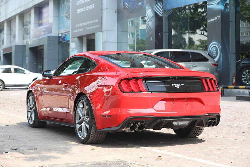 Hai chế độ này với ưu điểm làm tối ưu hóa khả năng tăng tốc từ Drag Strip và giúp người lái tự điều chỉnh cài đặt theo sở thích của My Mode. Nếu chưa quen lắm với 2 chế độ này, khách hàng trung thành của Ford Mustang vẫn còn 4 chế độ lái bình thường, trơn trượt, đường tuyết và thể thao của phiên bản trước. Hai chế độ này với ưu điểm làm tối ưu hóa khả năng tăng tốc từ Drag Strip và giúp người lái tự điều chỉnh cài đặt theo sở thích của My Mode. Nếu chưa quen lắm với 2 chế độ này, khách hàng trung thành của Ford Mustang vẫn còn 4 chế độ lái bình thường, trơn trượt, đường tuyết và thể thao của phiên bản trước.