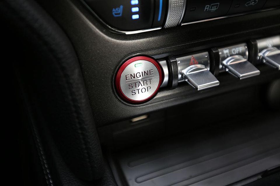 Chiếc xe thể thao Ford Mustang 55th Edition đầu tiên về Hà Nội vẫn sử dụng động cơ EcoBoost, 4 xy-lanh, dung tích 2.3 lít Chiếc xe thể thao Ford Mustang 55th Edition đầu tiên về Hà Nội vẫn sử dụng động cơ EcoBoost, 4 xy-lanh, dung tích 2.3 lít