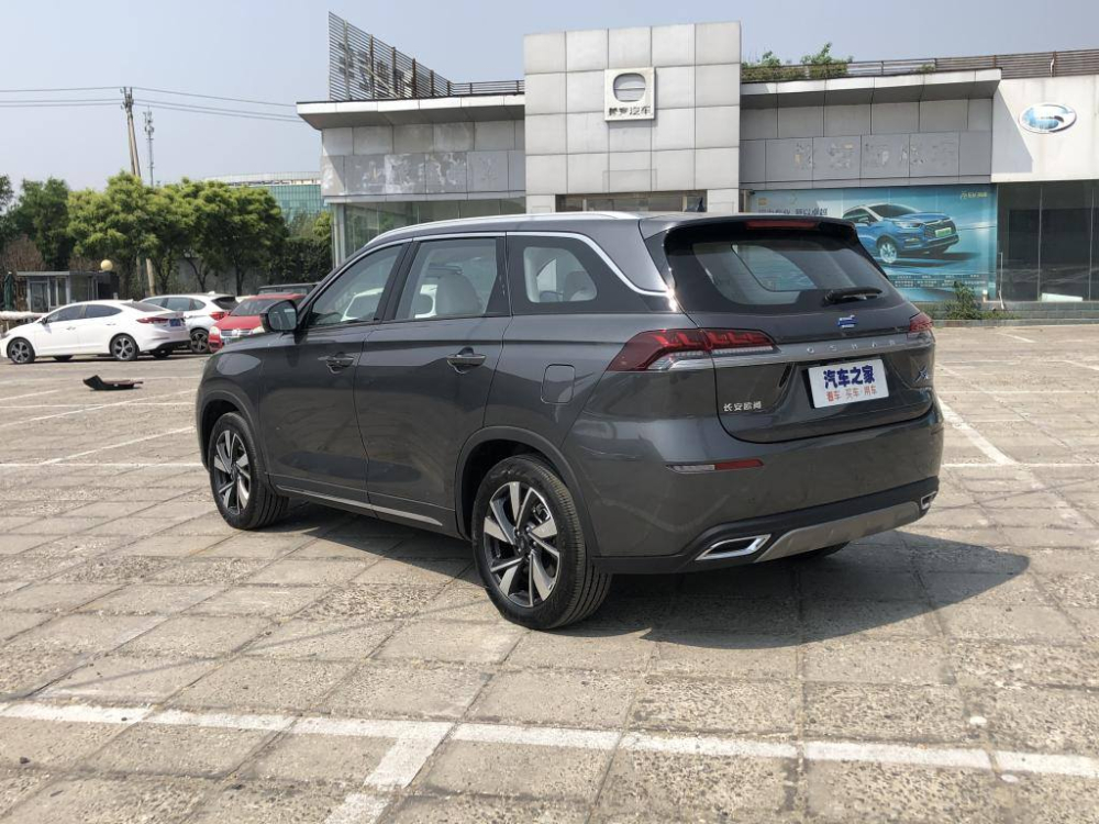Nhìn tổng thể, Oshan X7 EV trông khá vừa mắt Nhìn tổng thể, Oshan X7 EV trông khá vừa mắt