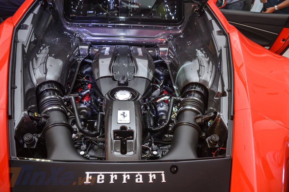 Còn đây là trái tim của siêu xe Ferrari F8 Tributo Còn đây là trái tim của siêu xe Ferrari F8 Tributo