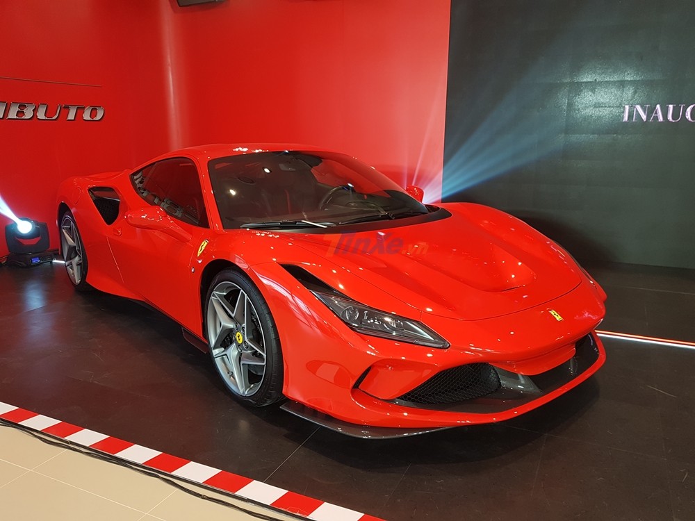 Đ&acirc;y ch&iacute;nh l&agrave; chiếc si&ecirc;u xe Ferrari F8 Tributo đầu ti&ecirc;n về Việt Nam