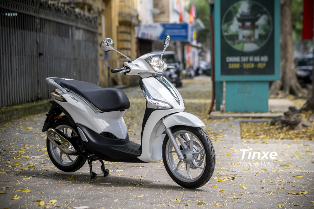 Piaggio Liberty 50cc thừa hưởng toàn bộ thiết kế của người anh em Piaggio Liberty 125cc. Piaggio Liberty 50cc thừa hưởng toàn bộ thiết kế của người anh em Piaggio Liberty 125cc.