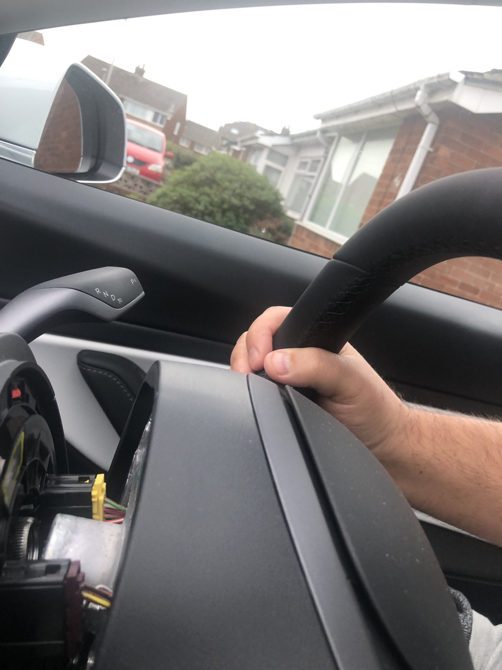Chủ xe mới nhận chiếc Tesla Model 3 được 1 tháng và chạy chưa đến 35 km