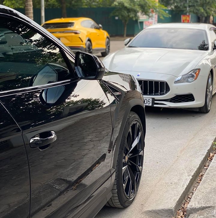 Lamborghini Urus m&agrave;u đen n&agrave;y l&agrave; của Dương Kon