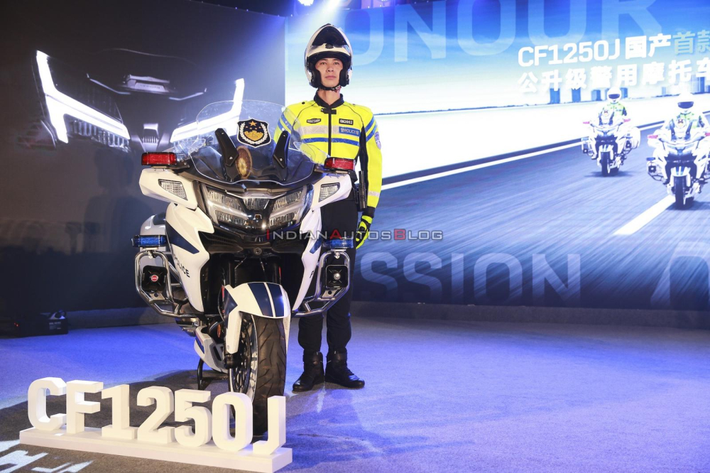 Thiết kế đầu xe CFMoto CF1250J