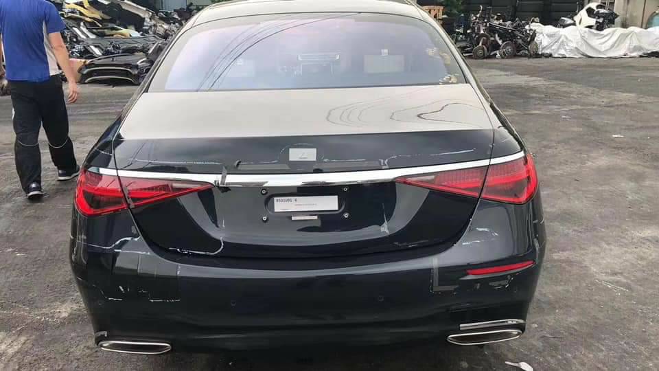 Mercedes-Benz S-Class 2021 nhìn từ phía sau