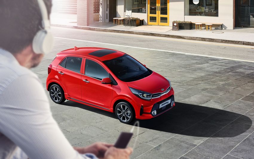 Kia Morning 2020 l&agrave; mẫu xe đầu ti&ecirc;n trong ph&acirc;n kh&uacute;c c&oacute; t&iacute;nh năng tự đưa xe v&agrave;o giữa l&agrave;n đường