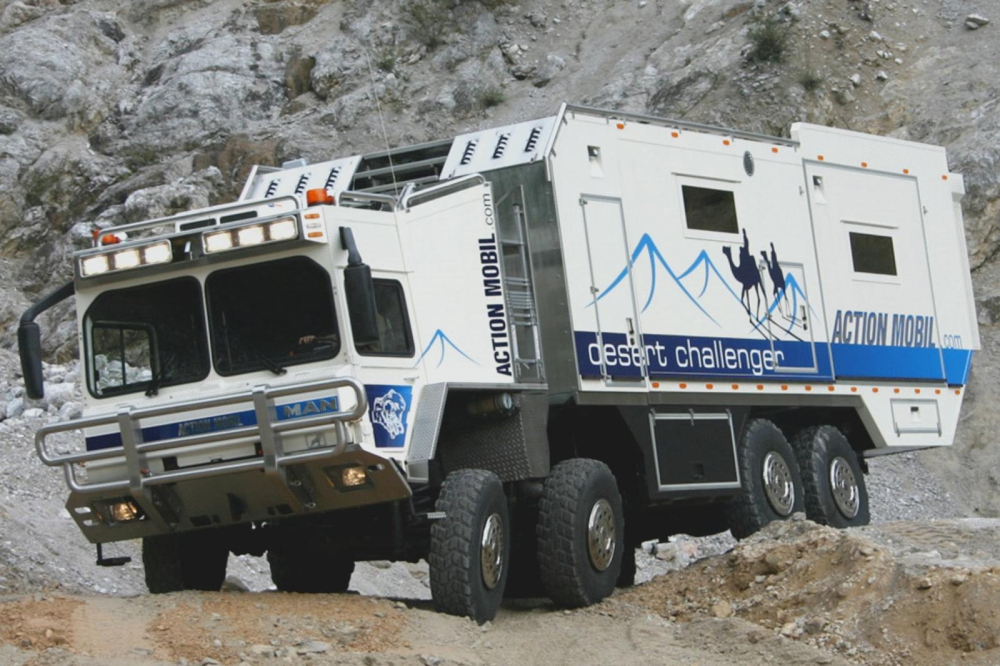 N&oacute; trọng lượng 30 tấn v&agrave; được trang bị hết sức tối t&acirc;n, tiện nghi