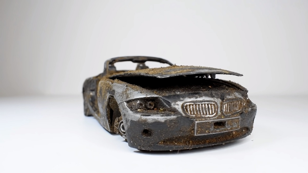 Bộ dạng của chiếc BMW Z4 trước khi phục chế
