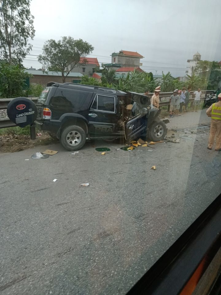 Chiếc SUV 7 chỗ kh&ocirc;ng bung t&uacute;i kh&iacute;