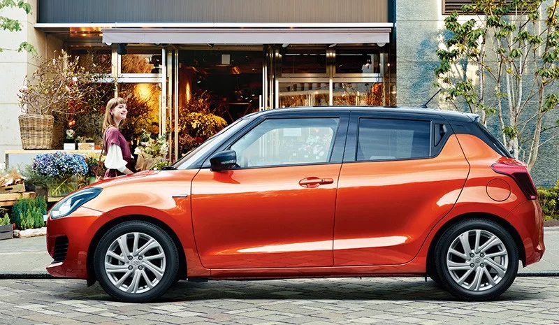 Suzuki Swift 2020 màu cam phối nóc đen mới