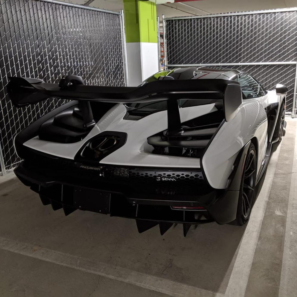 McLaren Senna của doanh nh&acirc;n người Việt hiện đang sinh sống v&agrave; l&agrave;m việc tại Mỹ được trang bị động cơ V8, dung t&iacute;ch 4.0 l&iacute;t