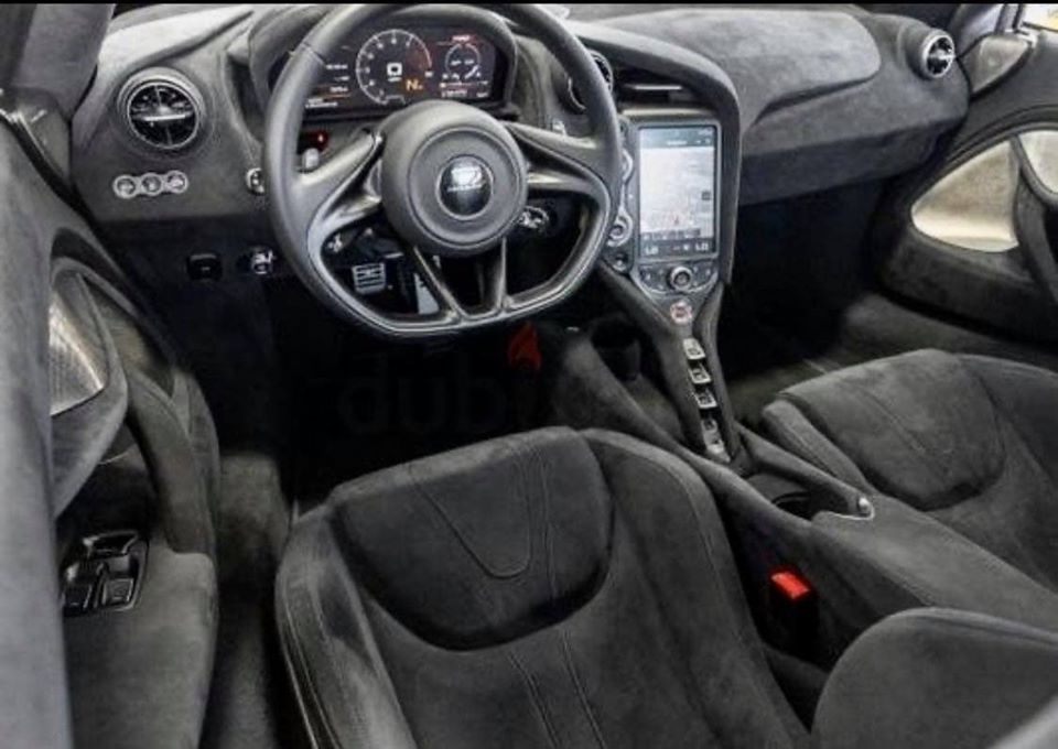 Nội thất si&ecirc;u xe McLaren 720S m&agrave;u t&iacute;m được cho sắp cập bến Việt Nam