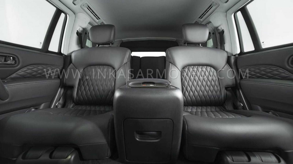 Nội thất phía sau của Inkas Infinity QX80