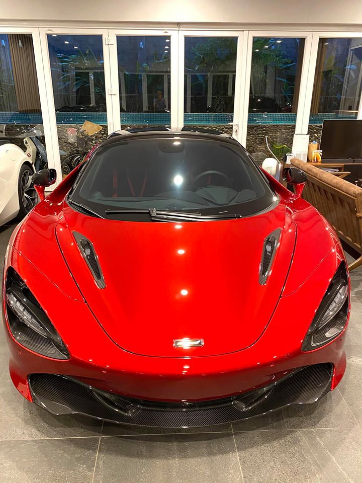 Chiếc McLaren 720S Spider màu đỏ Memphis này của trưởng đoàn Car Passion mua Chiếc McLaren 720S Spider màu đỏ Memphis này của trưởng đoàn Car Passion mua