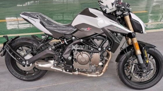 Naked bike Beneli SRK600 2020