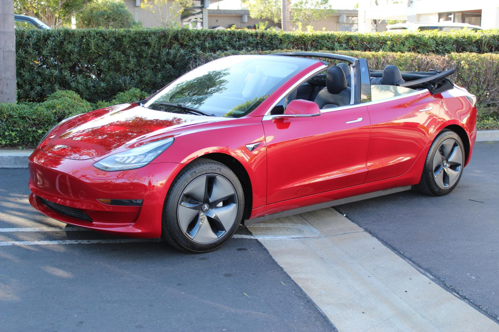 Tesla Model 3 Convertible là sản phẩm của Newport Convertible Engineering chứ không phải chính hãng Tesla Model 3 Convertible là sản phẩm của Newport Convertible Engineering chứ không phải chính hãng