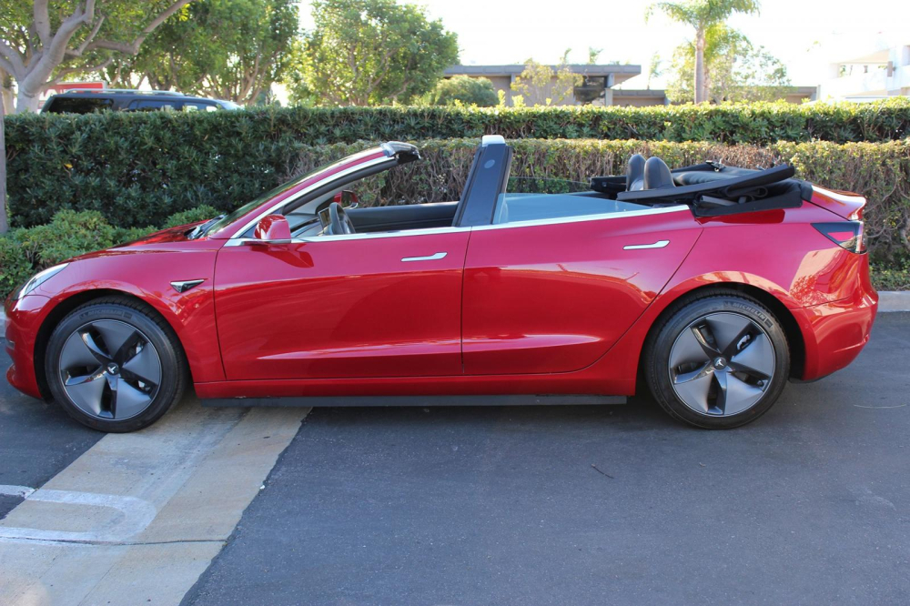 Dáng vẻ của chiếc Tesla Model 3 mui trần tỏ ra ấn tượng và bắt mắt Dáng vẻ của chiếc Tesla Model 3 mui trần tỏ ra ấn tượng và bắt mắt