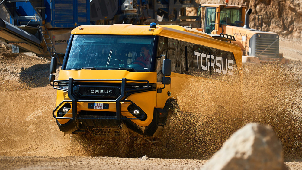 Torsus Praetorian 4x4 là một phương tiện đủ sức khiến người ta thay đổi suy nghĩ về xe buýt Torsus Praetorian 4x4 là một phương tiện đủ sức khiến người ta thay đổi suy nghĩ về xe buýt
